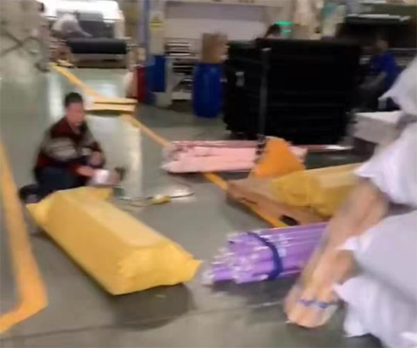 長興戈力彩色有紡布打包出貨